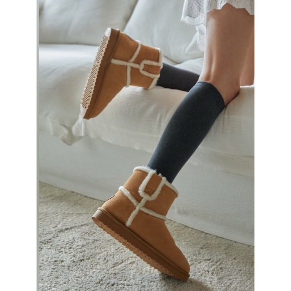 $170 UGG Women's Classic Mini Spill Seam Shearling Booties Size 8 Chestnut Brown - Picture 1 of 8